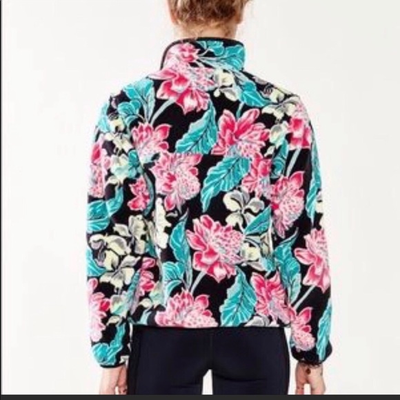 Patagonia Women’s Synchilla Snap T - Picture 8 of 8